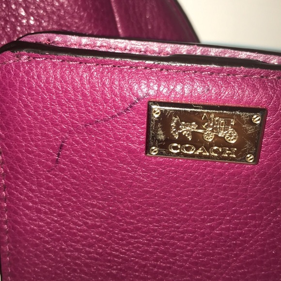 coach - Picture 2 of 5